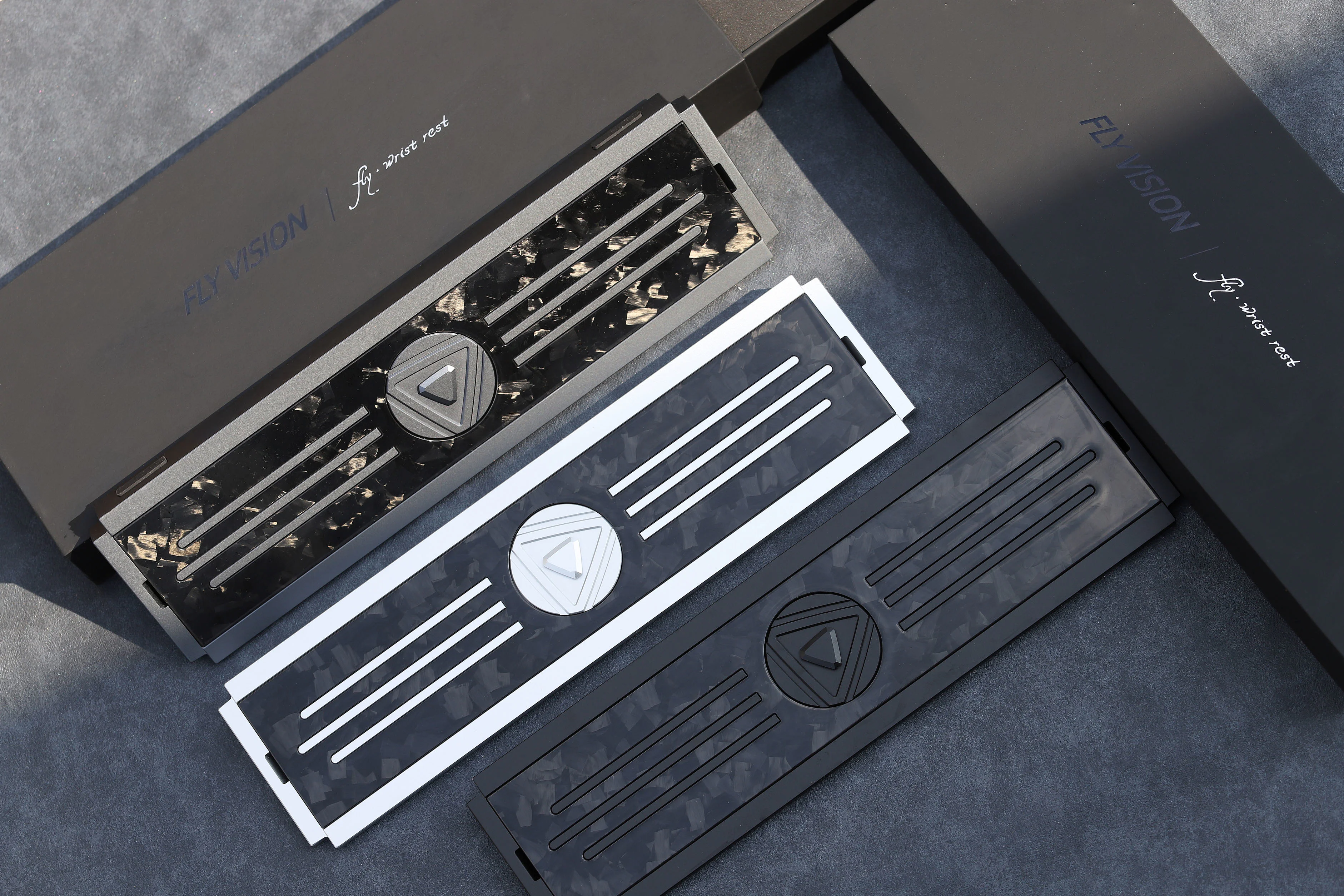 Fly vision Fly65 + Wrist Rest 自作キーボード Fly vision Fly65 + Fly vision Fly65 + Wrist Rest 自作キーボード Fly vision Fly65 +