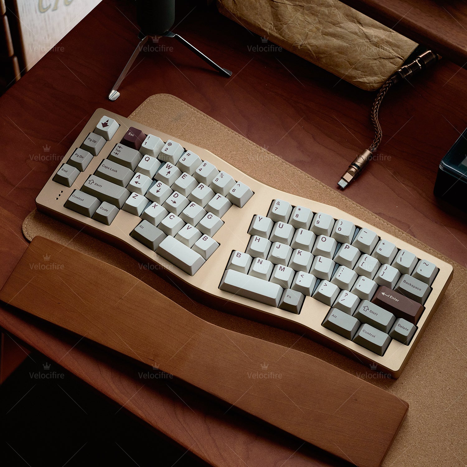 [In Stock] Retro Chocolate Cherry Profile Dye Sublimation PBT Keycaps