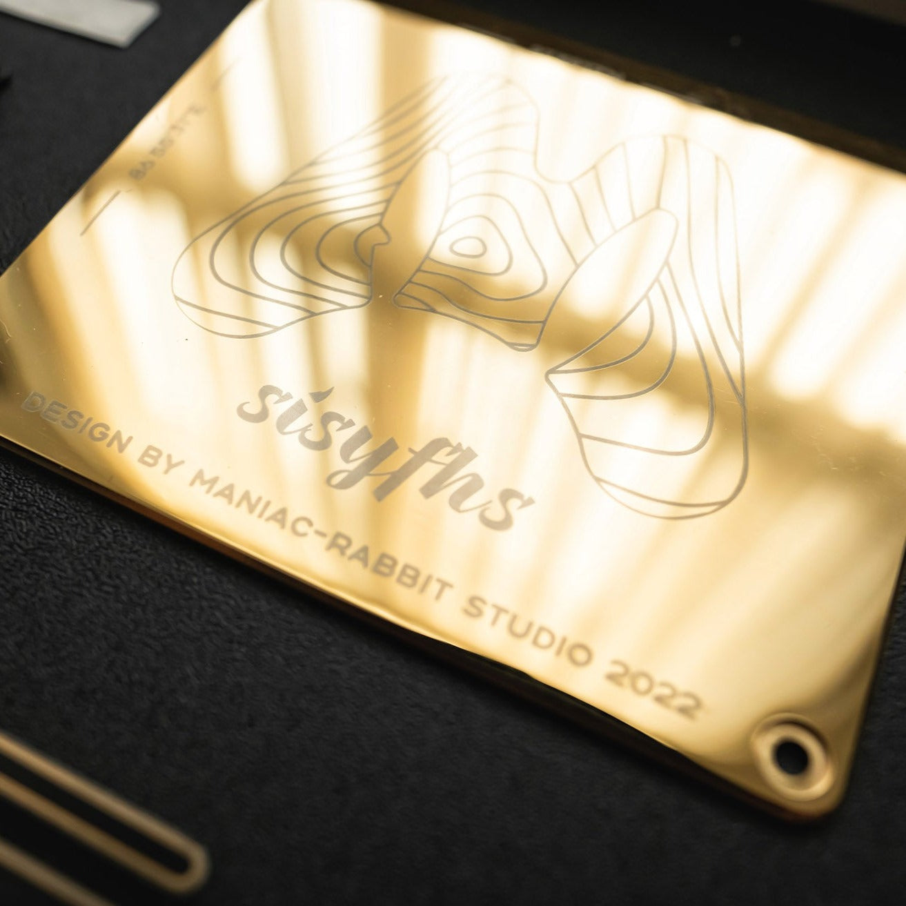 SISYPHUS65 - GOLD CHAMFERS, GOLD CYLINDER WEIGHT, DUAL-COLOR ANODIZED BADGE, MORSE CODE, NO FLEX CUT PCB