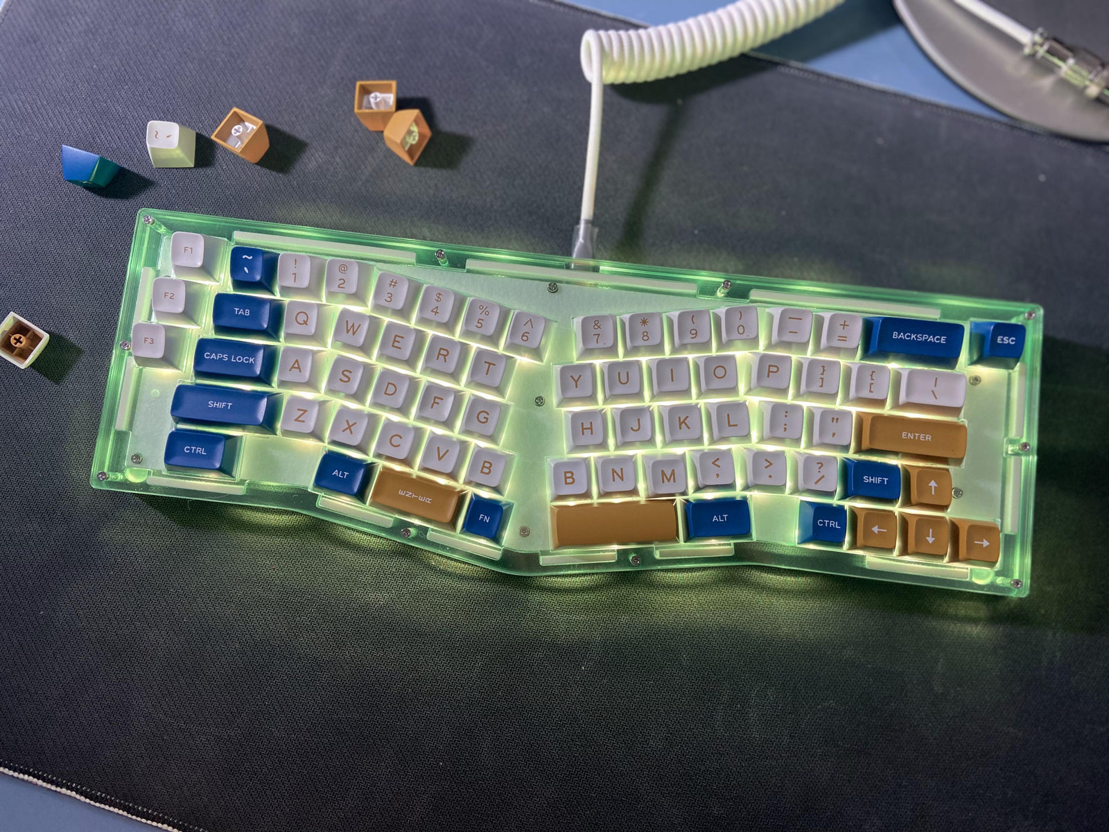 [In Stock] CK Alice Ergonomics Wired Mechanical Keyboard Kit