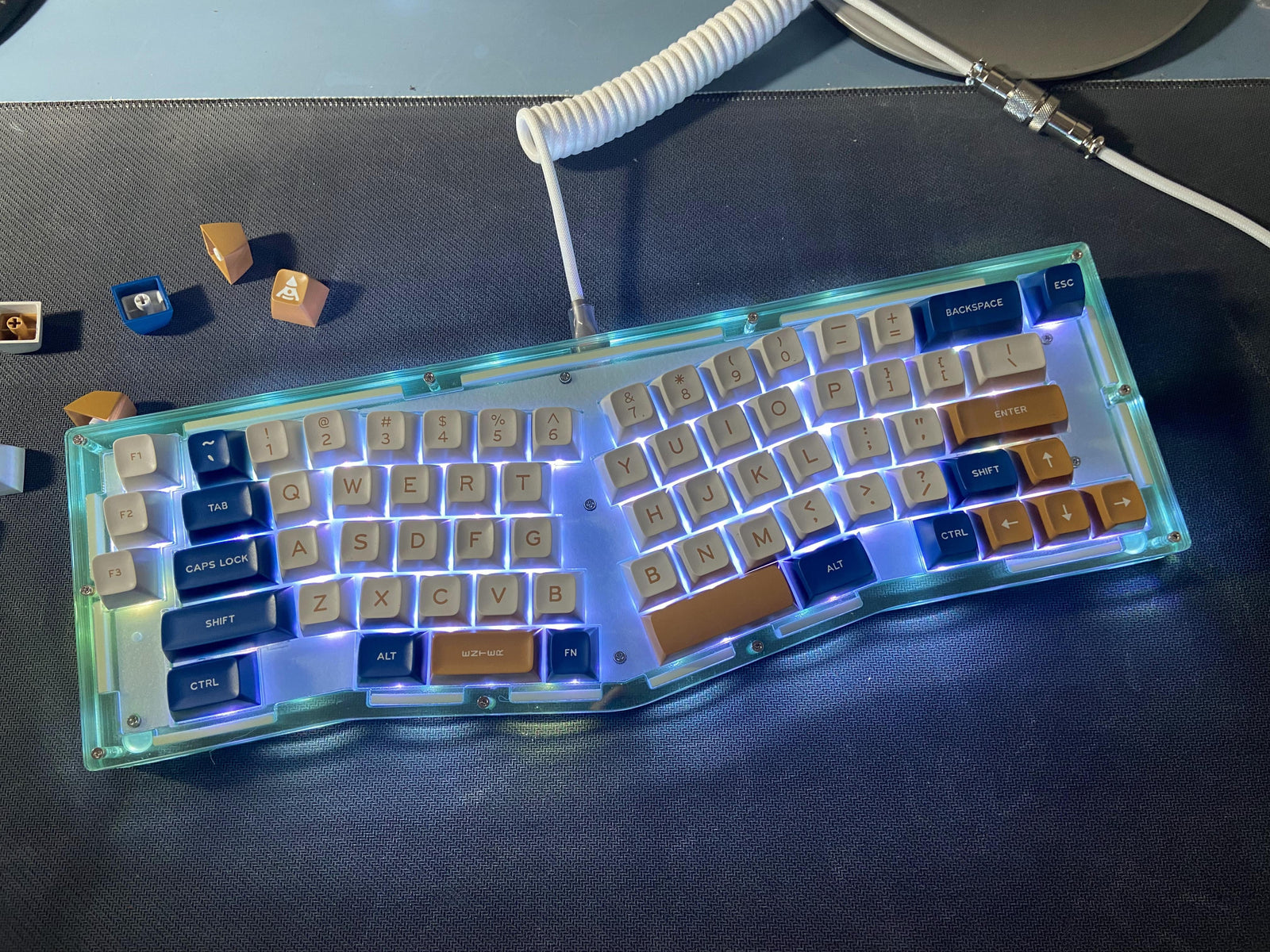 [In Stock] CK Alice Ergonomics Wired Mechanical Keyboard Kit