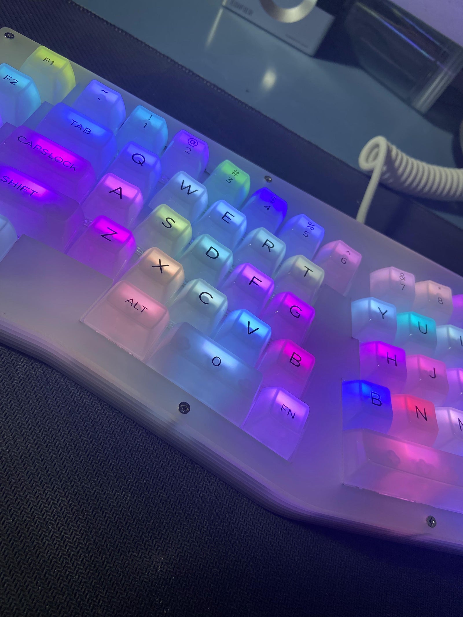 [In Stock] CK Alice Ergonomics Wired Mechanical Keyboard Kit