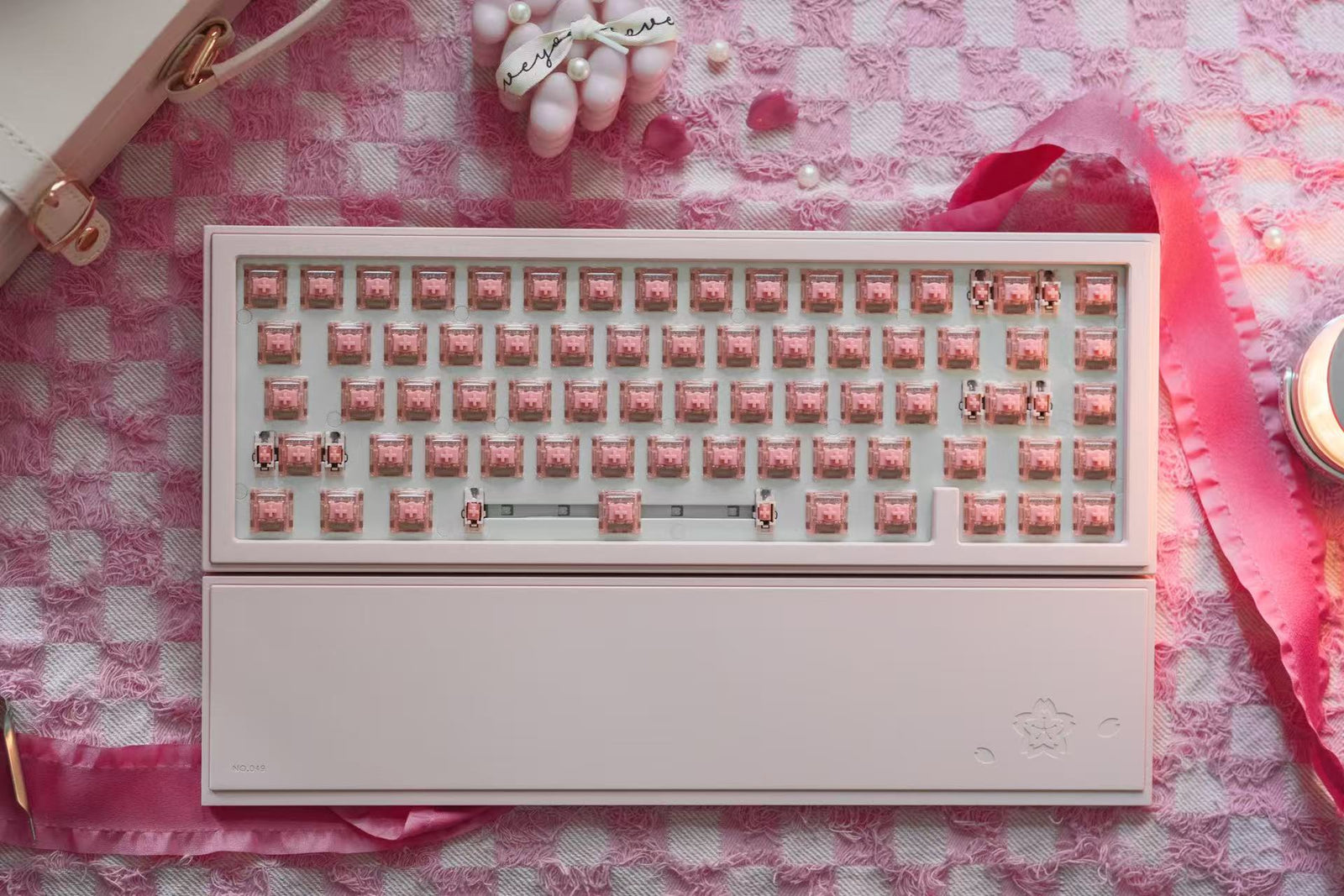 [In Stock] ESU67 Aluminum Pre-built Magnetic Switches HE Keyboard Wrist Rest Cover 2-in-1