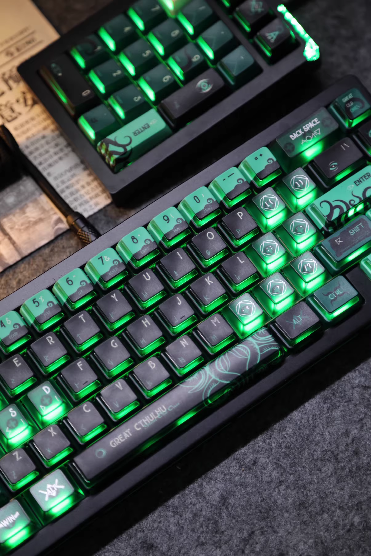 [In Stock] Cthulhu Dye Sublimation PBT Light transmission special profile Keycap