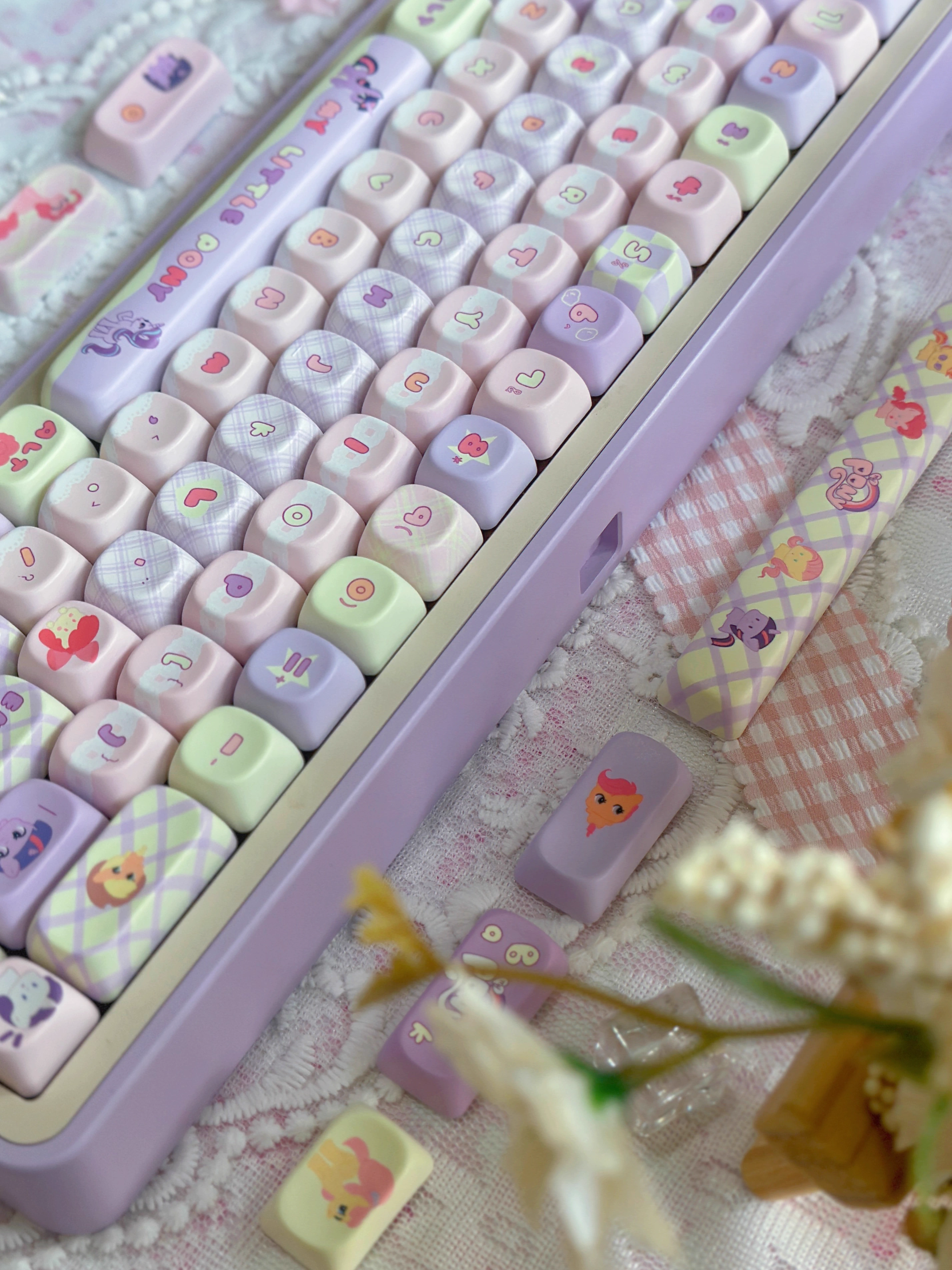 [In Stock] My Little Pony Dye Sublimation PBT MOA Profile Keycaps
