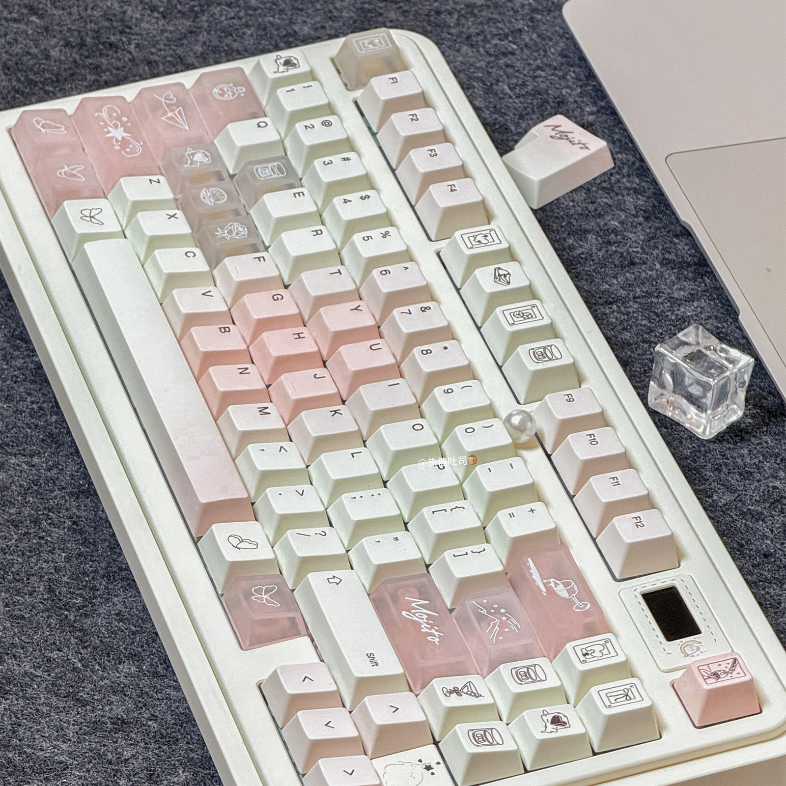 [In Stock] White Peach Mojito Cherry Profile Dye Sublimation PBT Keycaps