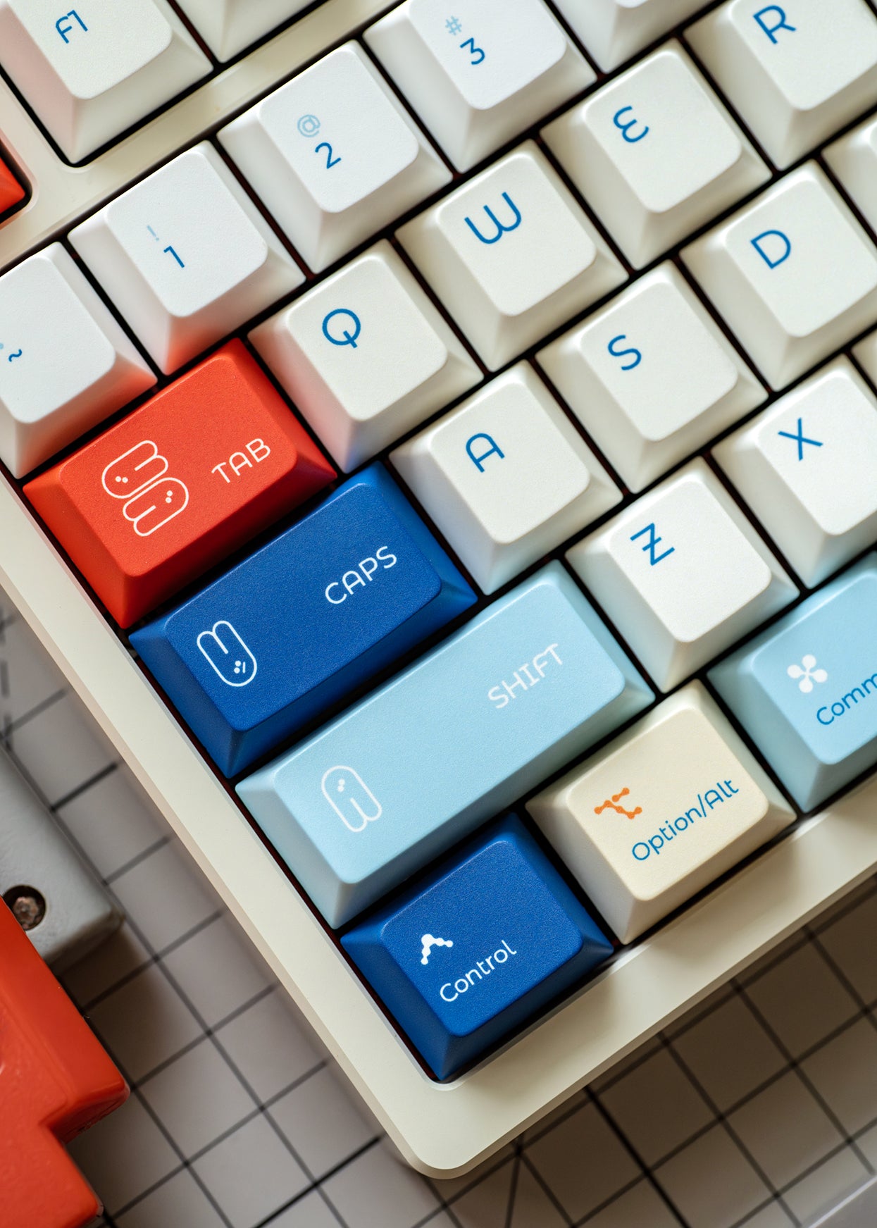 [In Stock] White Rabbit Dye Sublimation PBT Cherry Profile Keycaps