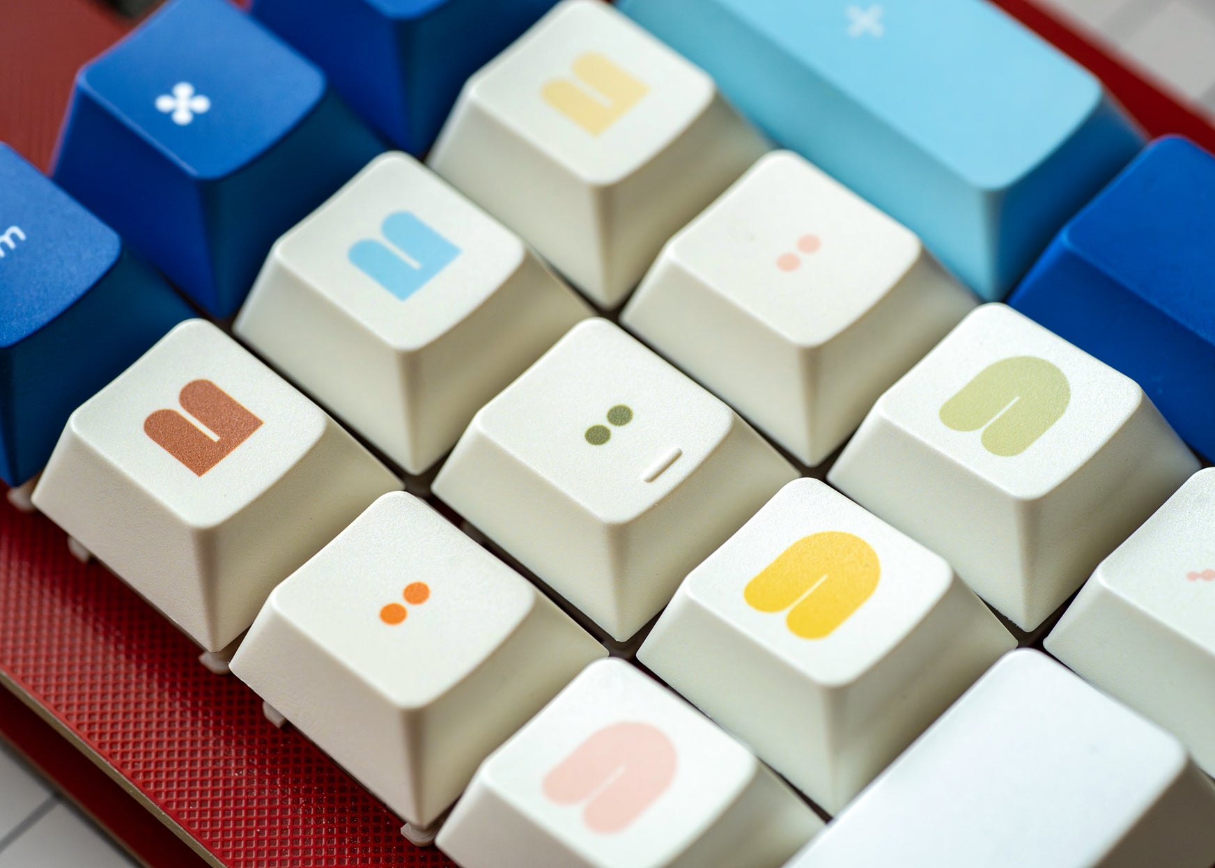 [In Stock] White Rabbit Dye Sublimation PBT Cherry Profile Keycaps