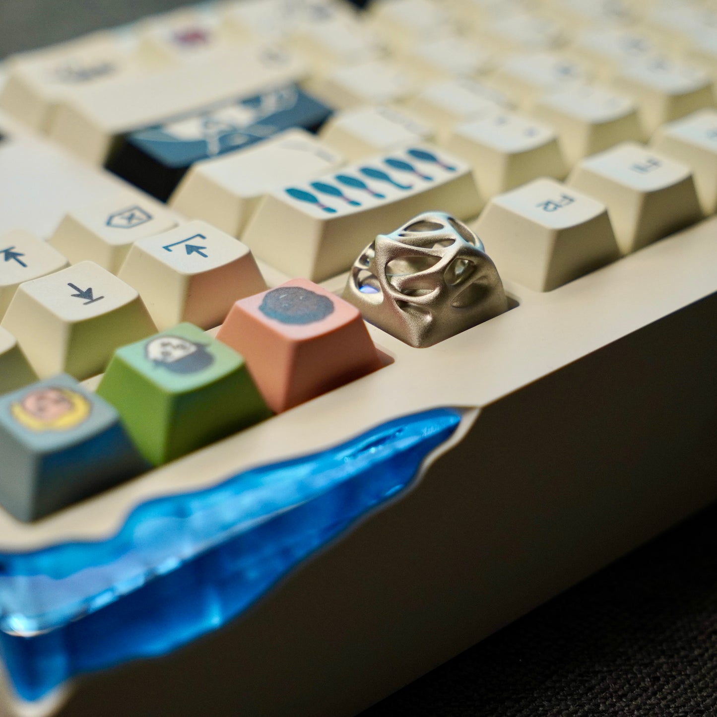 SILVER GRIND ARTISAN KEYCAP (FREE SHIPPING TO SOME COUNTRIES)